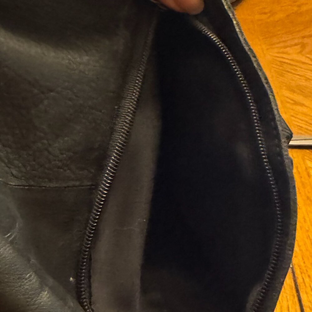 Born Black Leather Womens Purse/Backpack - Picture 5 of 8